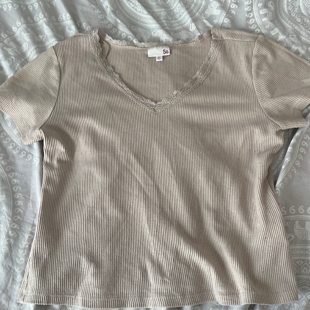 SO lace baby tee